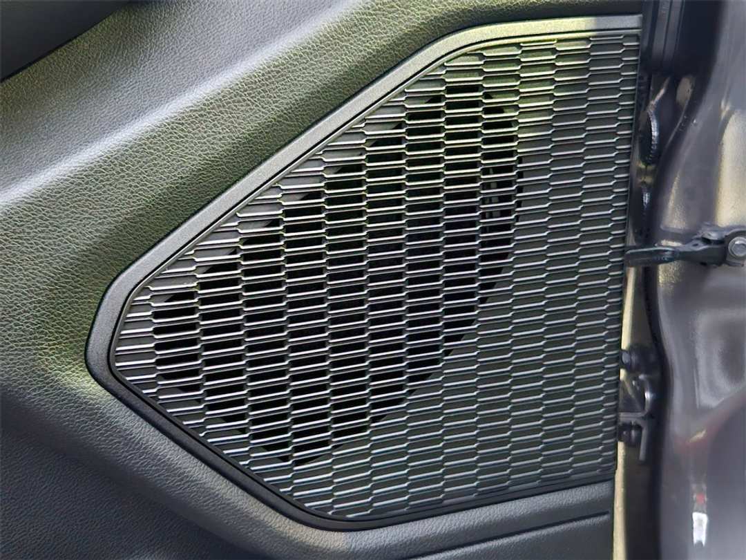 2025 Jeep Grand Cherokee Altitude X - Image 12