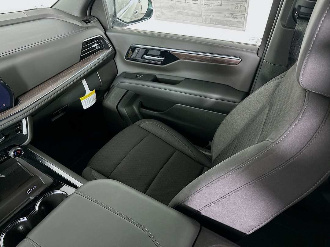 2025 Chevrolet Suburban LS - Image 23