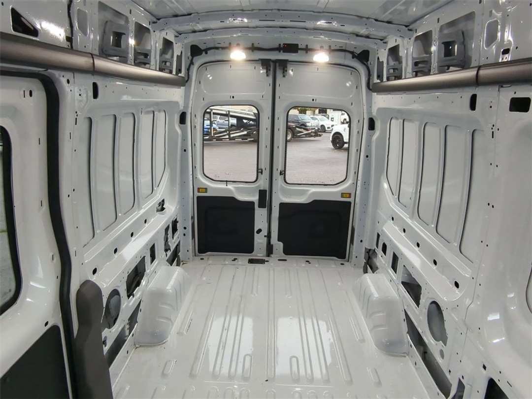 2026 Ford Transit-350 Base - Image 23
