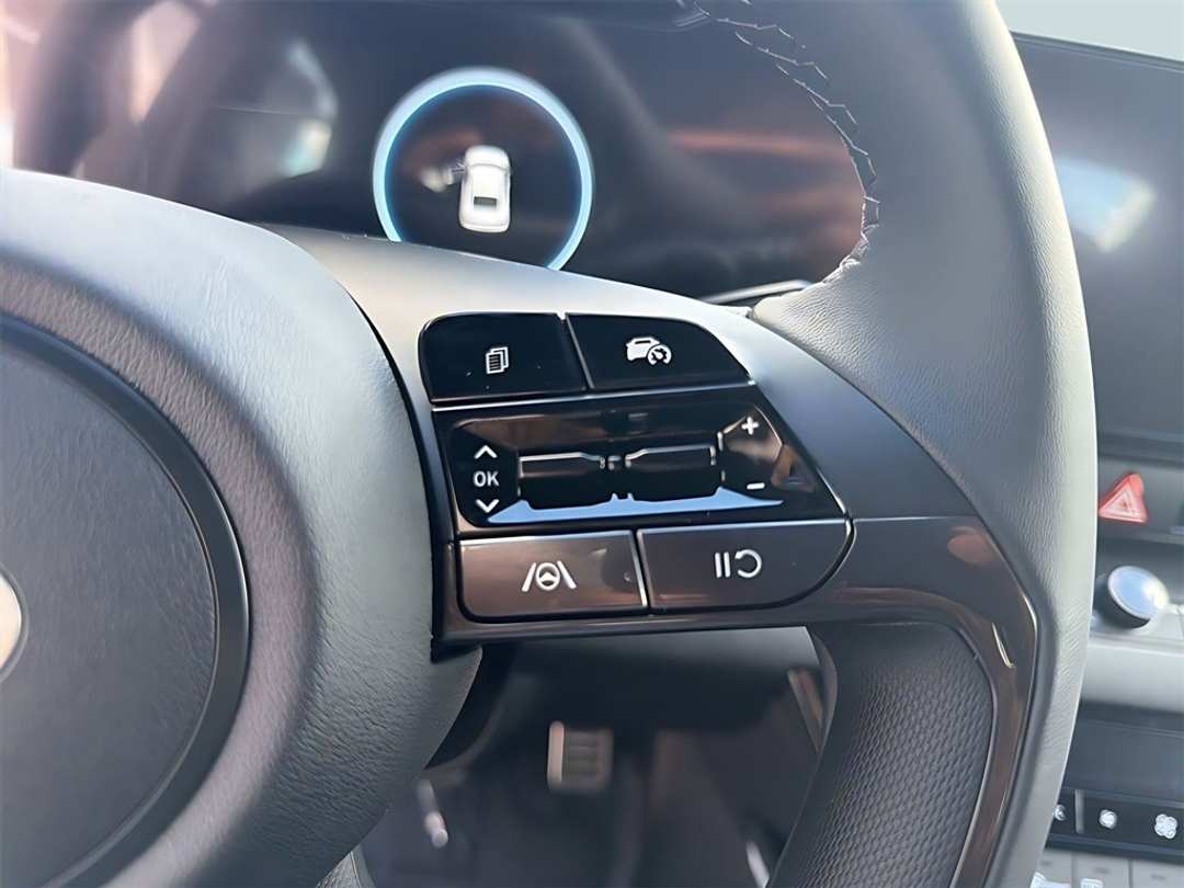 2026 Hyundai Elantra SEL Sport - Image 21