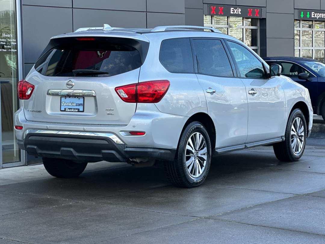 2020 Nissan Pathfinder SL - Image 3