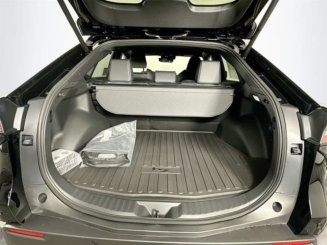 2026 Toyota Bz XLE Plus - Image 26