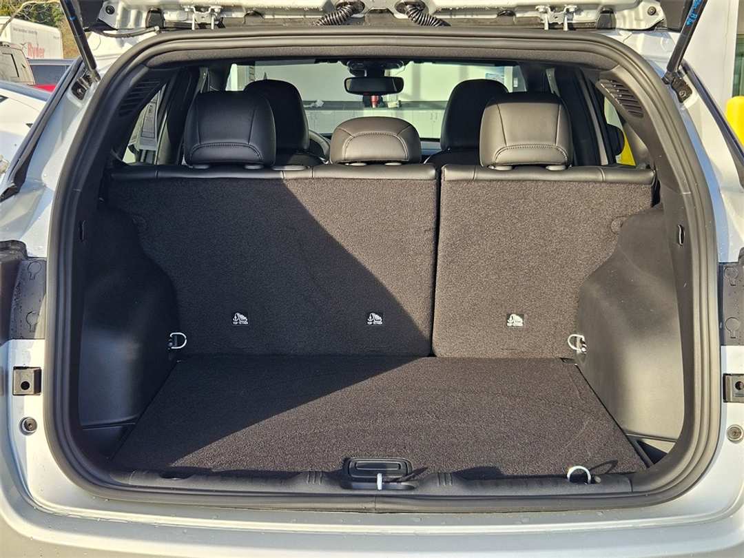 2026 Jeep Compass Latitude - Image 29