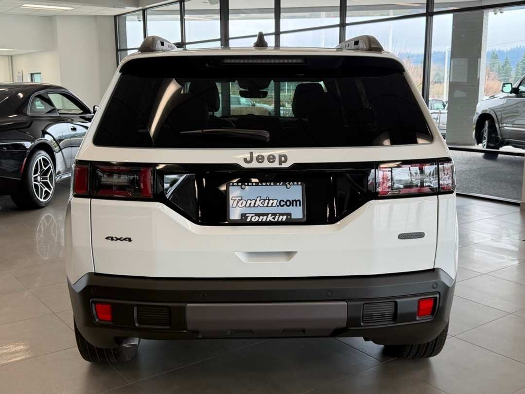 2026 Jeep Cherokee Overland - Image 8