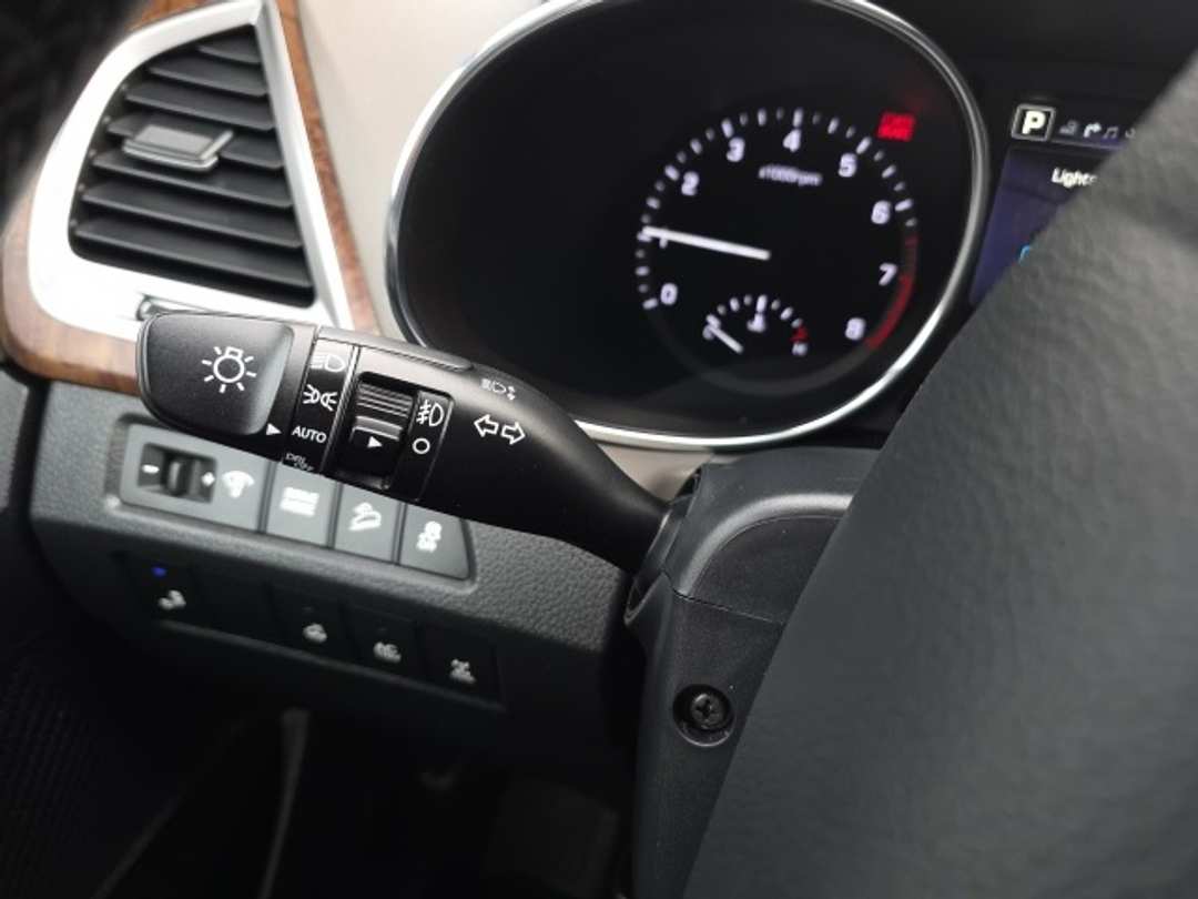 2017 Hyundai Santa Fe SE Ultimate - Image 14