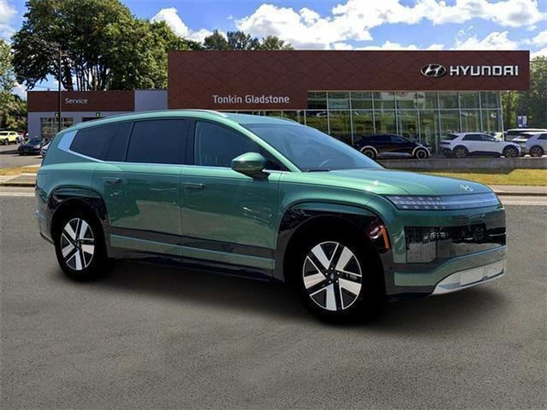 2026 Hyundai Ioniq 9 SEL - Image 10