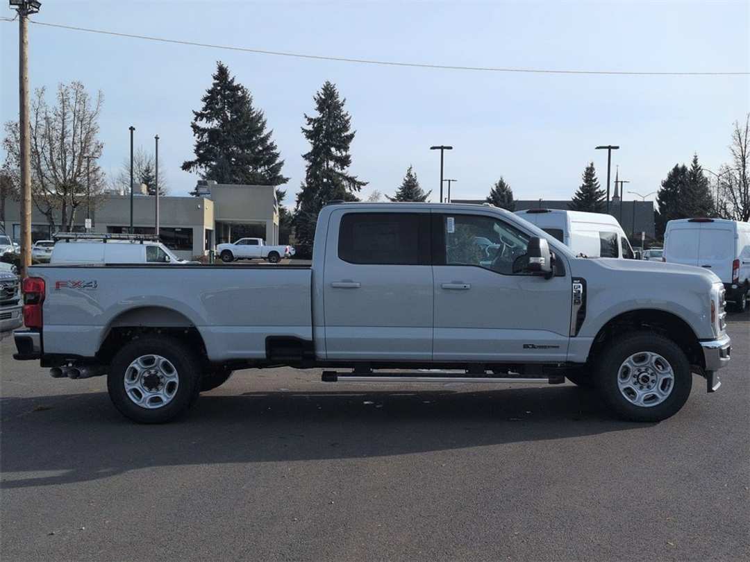 2026 Ford F-350Sd XLT - Image 6