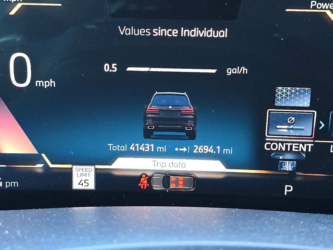 2024 BMW X7 xDrive40i - Image 28