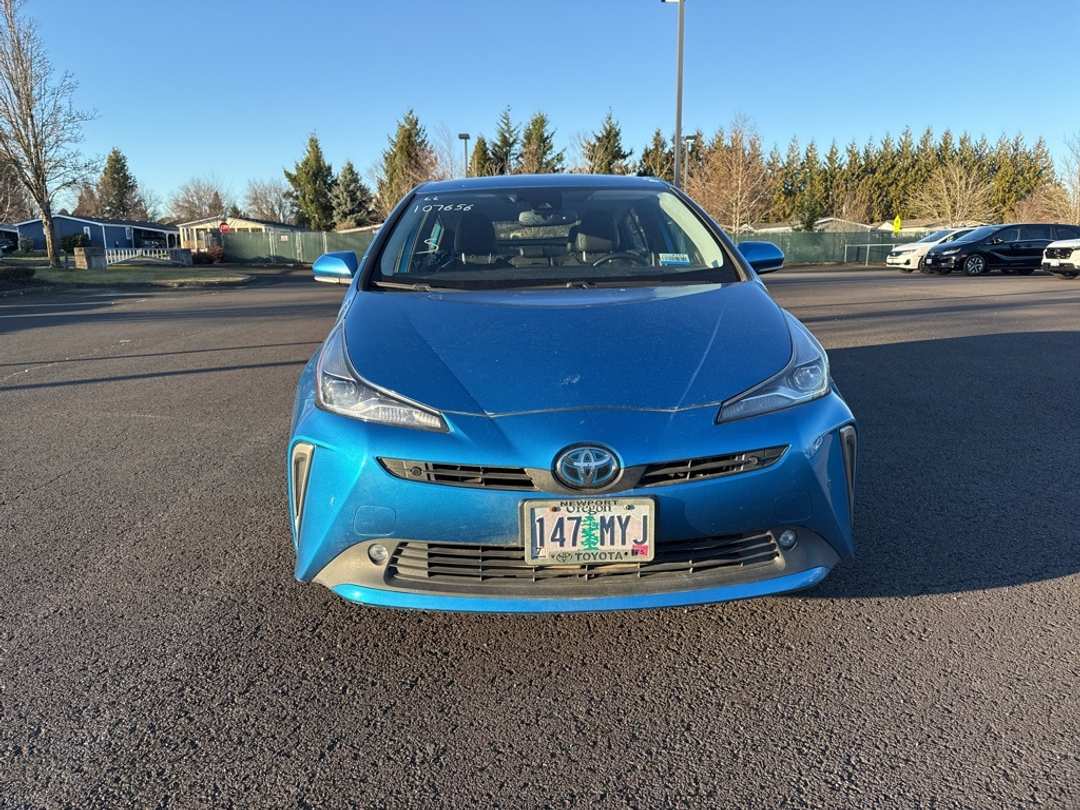 2021 Toyota Prius XLE AWDe - Image 2