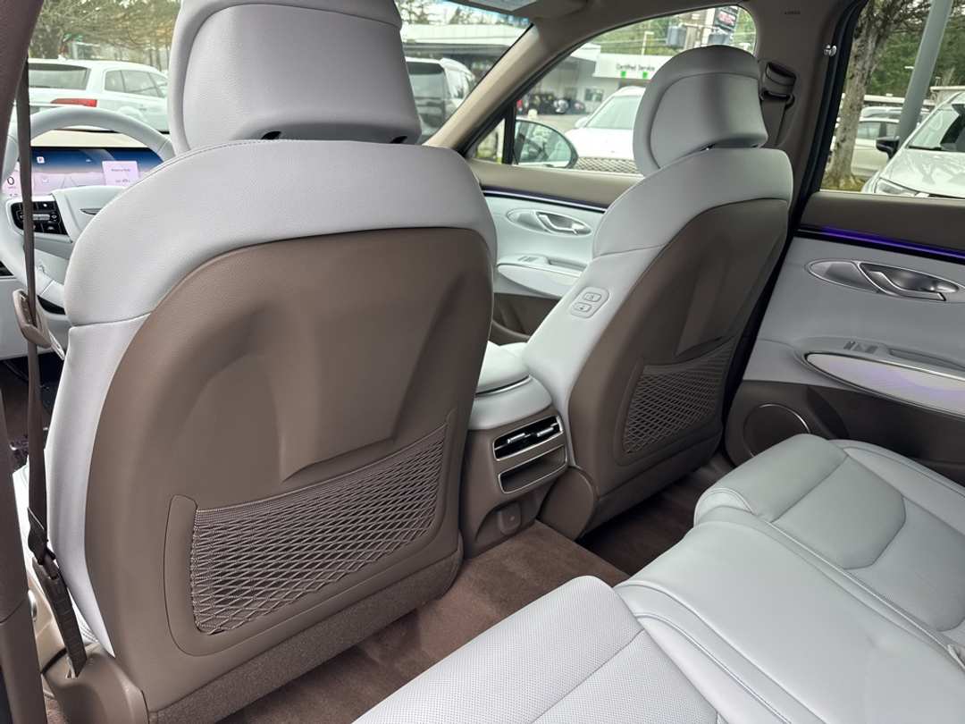 2026 Genesis Gv70 2.5T Advanced - Image 43