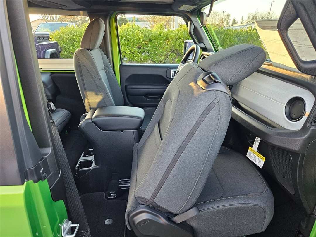 2026 Jeep Wrangler Sport - Image 34