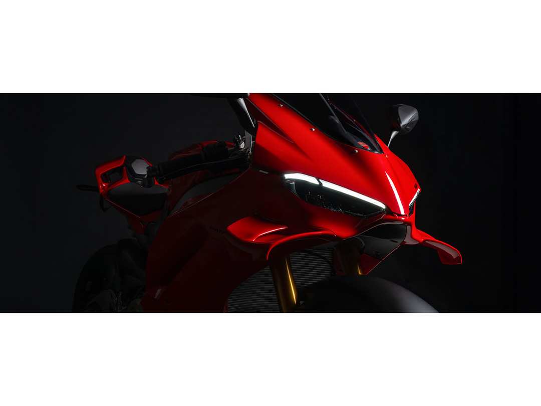 2025 Ducati Panigale V4 - Image 7