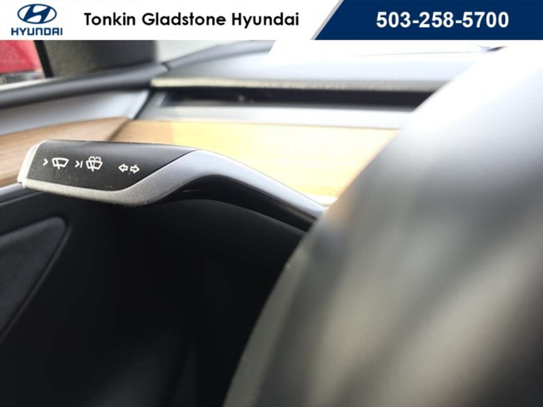 2022 Tesla Model Y Long Range - Image 12