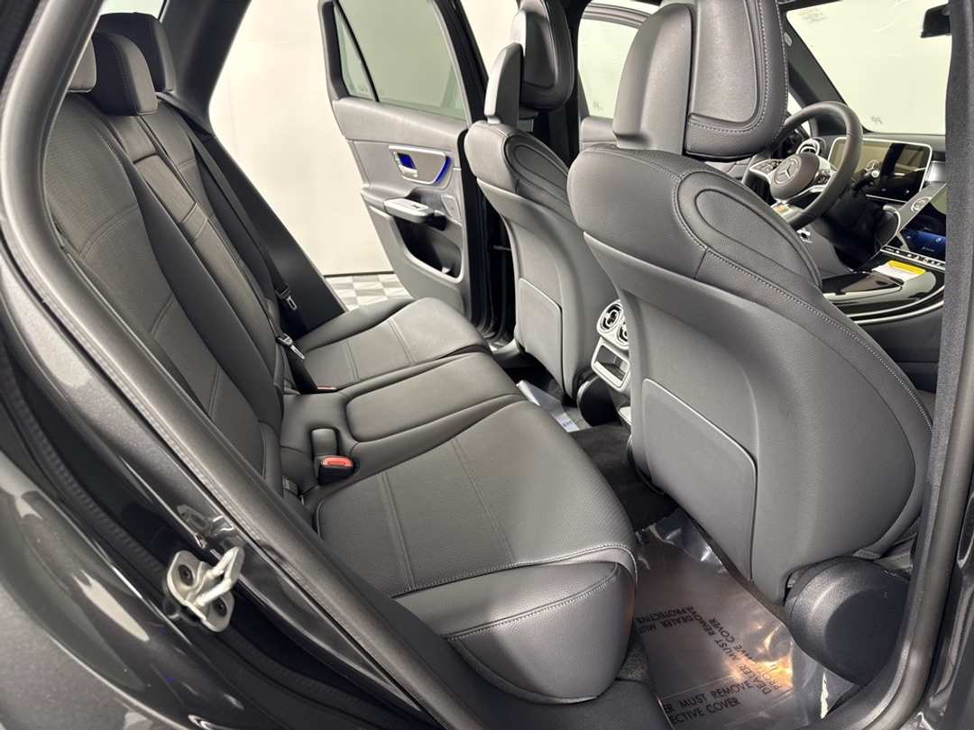 2026 Mercedes-Benz GLC GLC 300 - Image 16