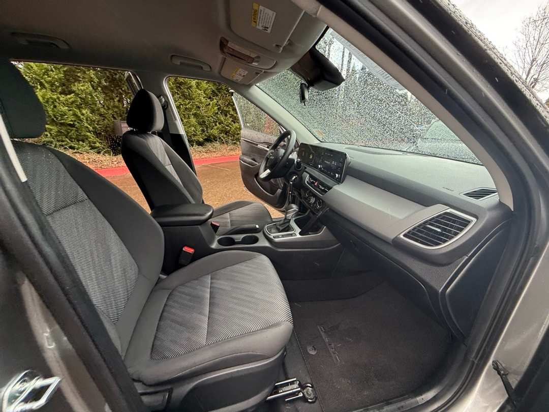 2024 Kia Seltos LX - Image 25