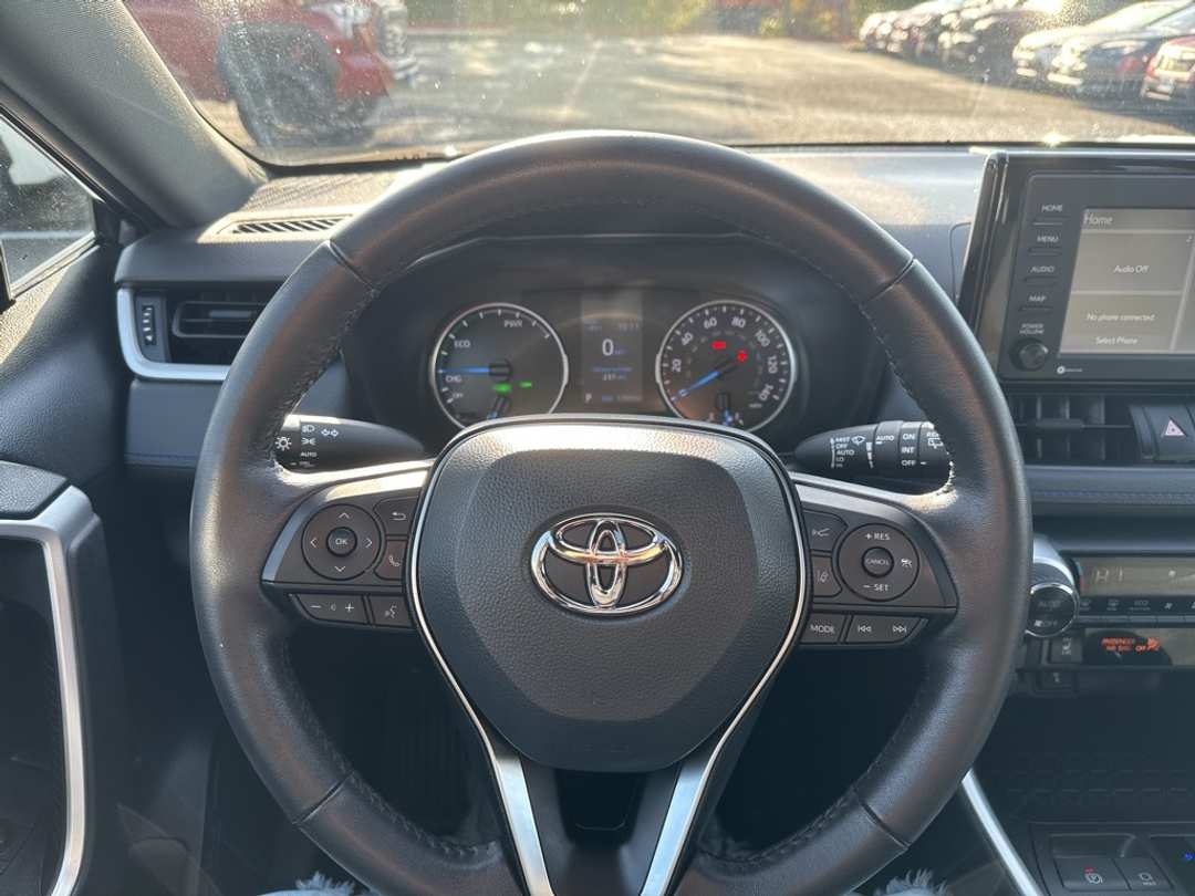 2022 Toyota Rav4 SE - Image 17