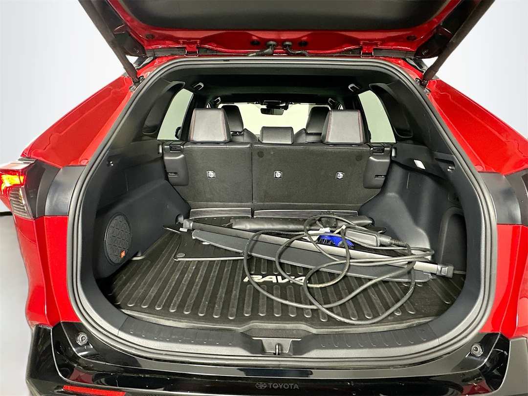 2025 Toyota Rav4 XSE - Image 28
