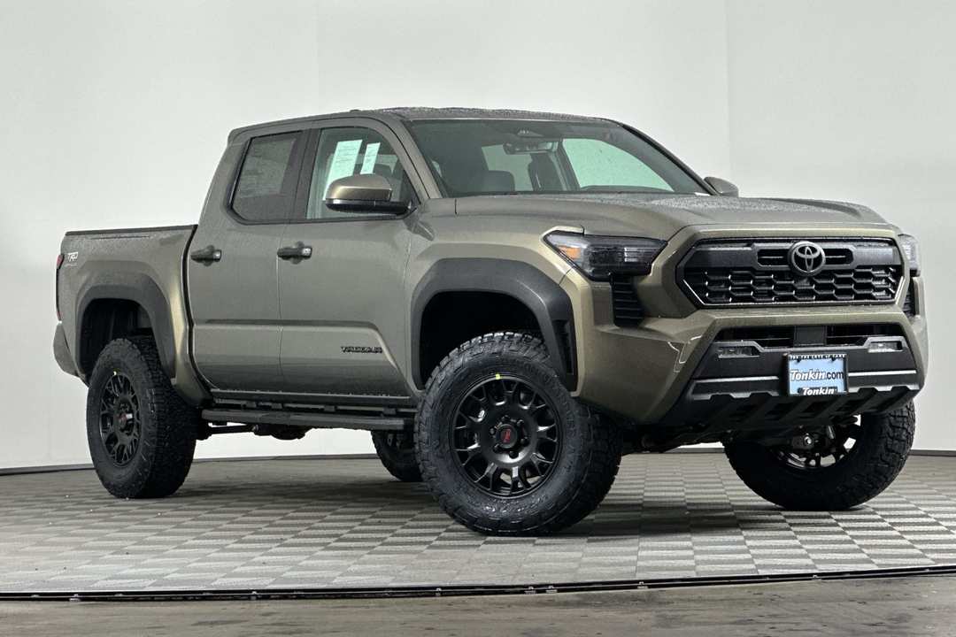 2025 Toyota Tacoma TRD OffRoad - Image 2