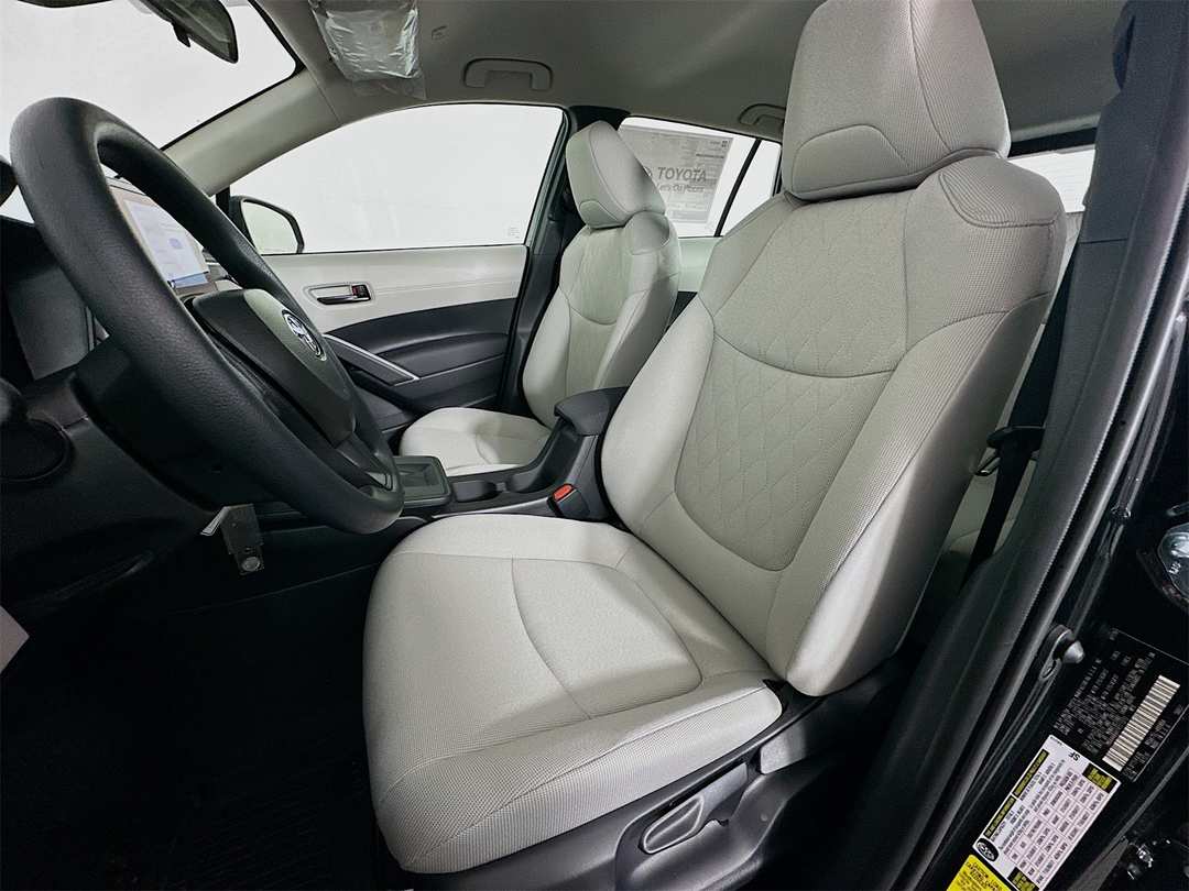 2026 Toyota Corolla Cross L - Image 20