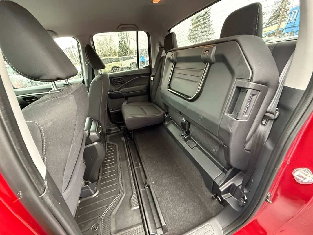 2025 Honda Ridgeline Sport - Image 17