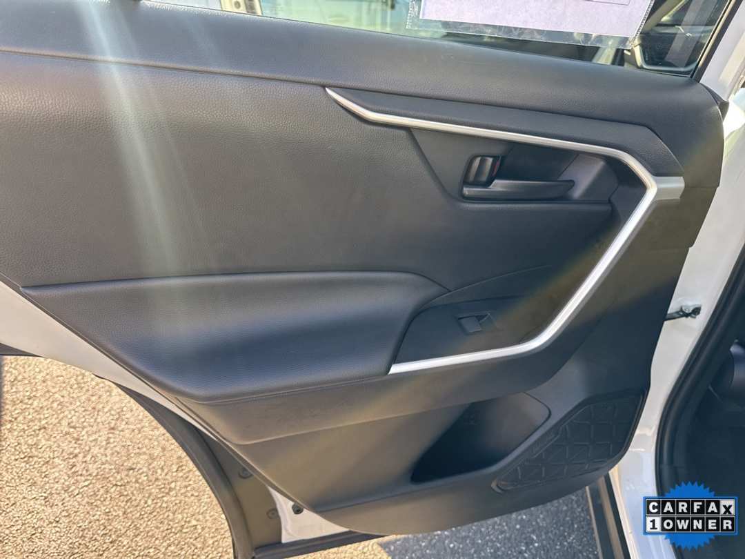 2024 Toyota Rav4 LE - Image 34