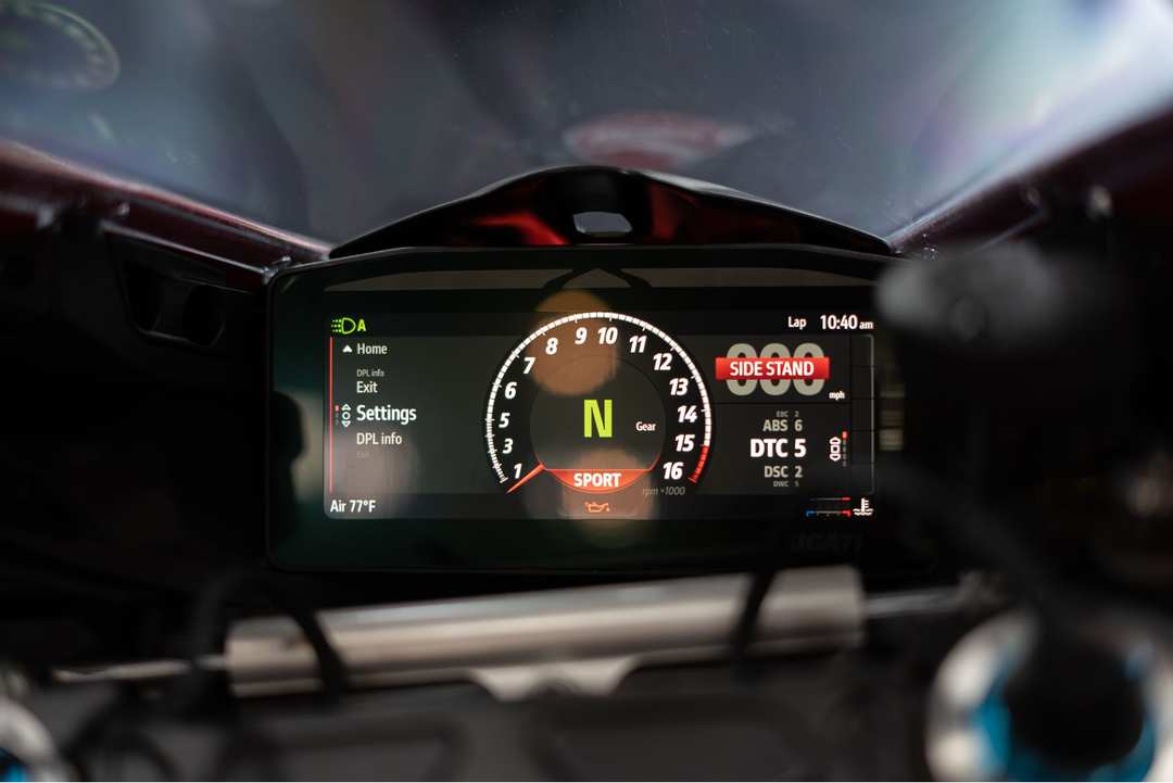 2025 Ducati Panigale V4 S - Image 4