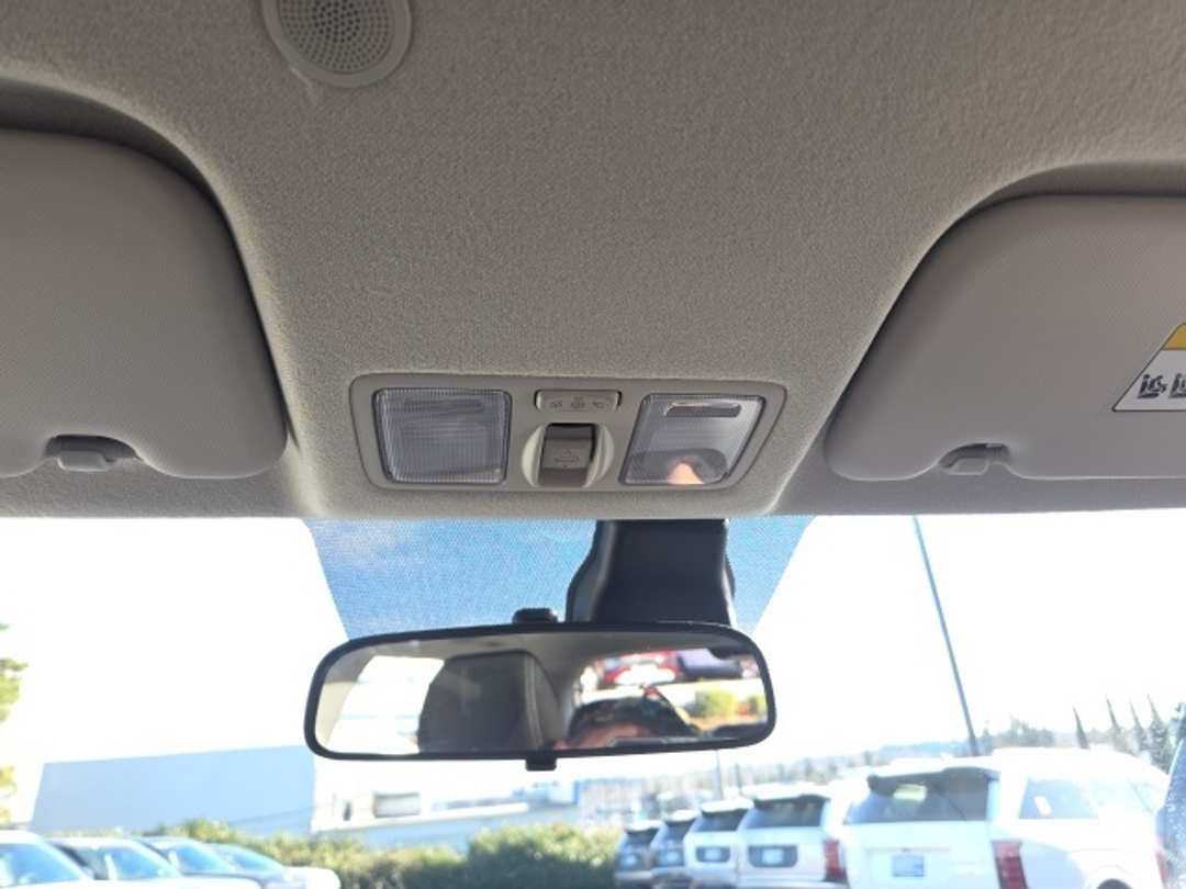 2025 Hyundai Venue SEL - Image 20