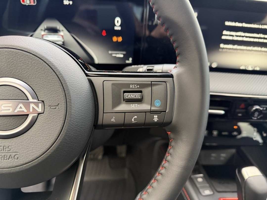 2026 Nissan Kicks SR - Image 17