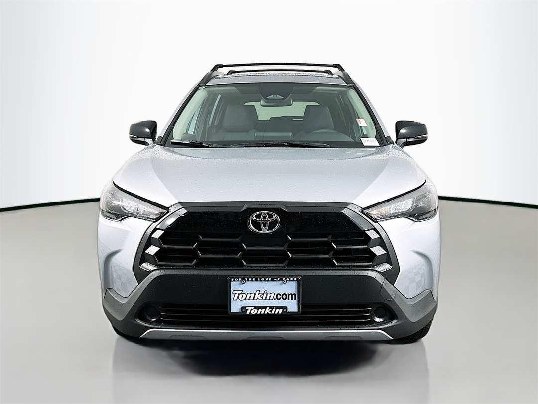 2026 Toyota Corolla Cross LE - Image 2