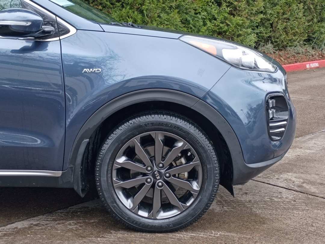 2018 Kia Sportage EX - Image 2
