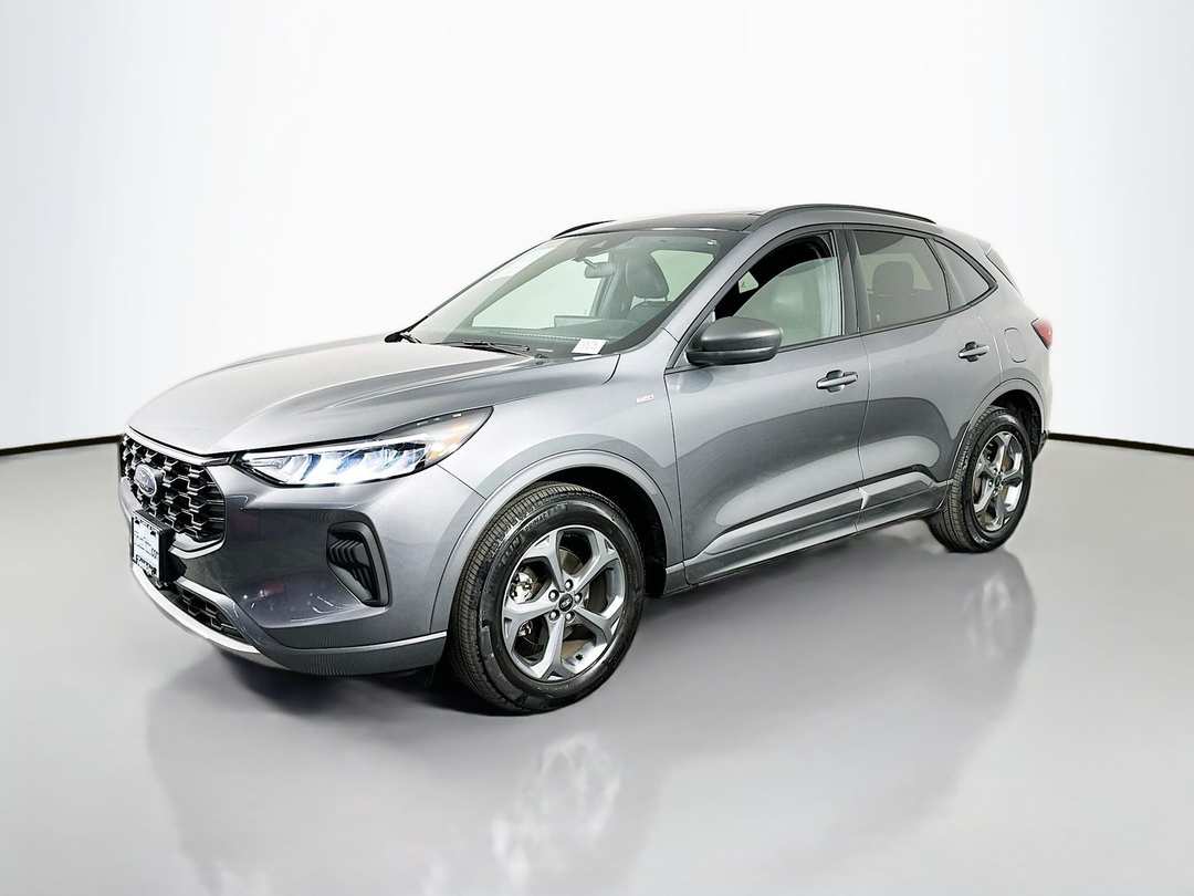 2023 Ford Escape STLine - Image 3