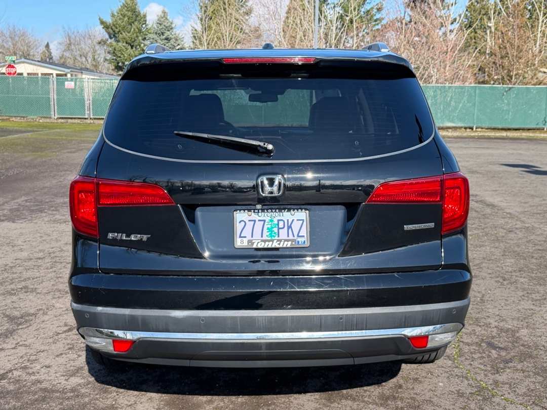 2017 Honda Pilot Touring - Image 7
