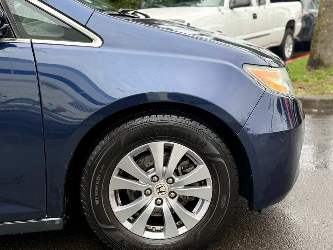 2015 Honda Odyssey EXL - Image 15