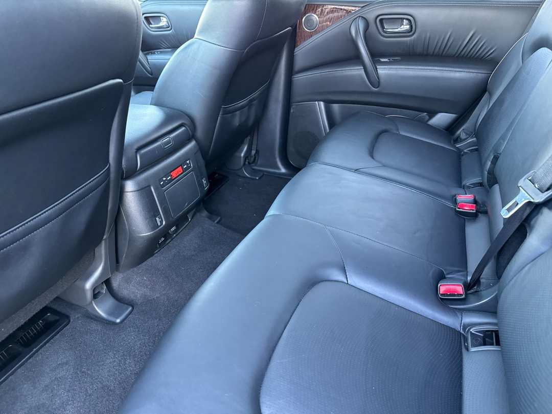 2019 Nissan Armada SL - Image 11