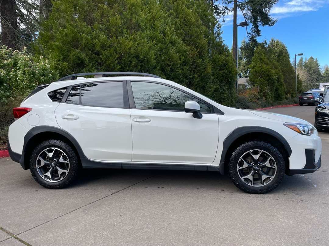 2019 Subaru Crosstrek 2.0i Premium - Image 2