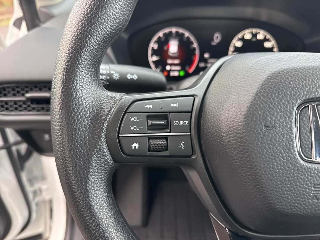 2025 Honda HR-V LX - Image 11