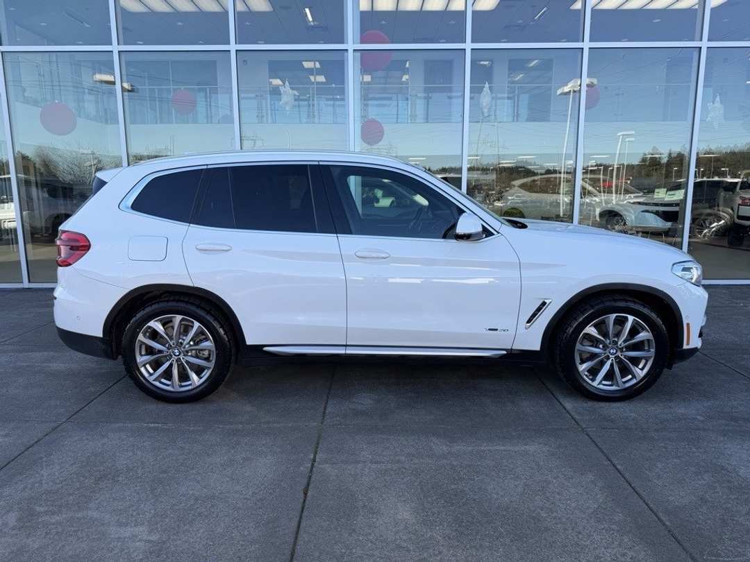 2018 BMW X3 xDrive30i - Image 8