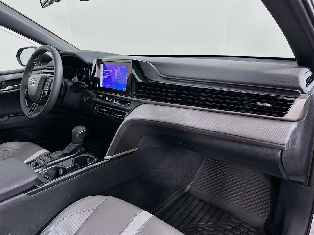 2026 Toyota Camry SE - Image 28