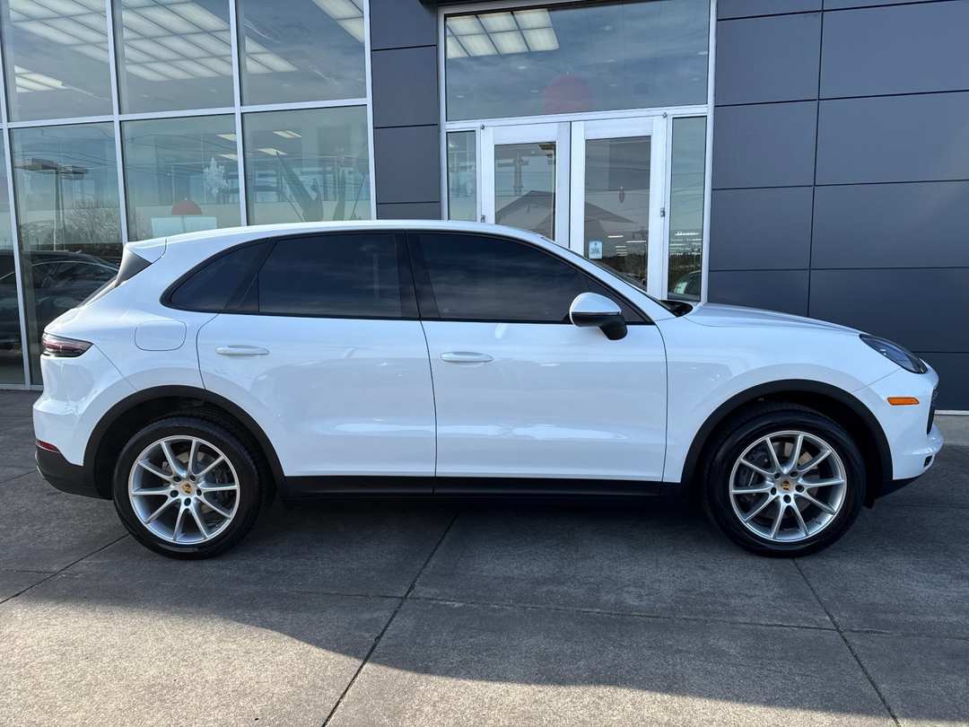 2023 Porsche Cayenne Platinum Edition - Image 2
