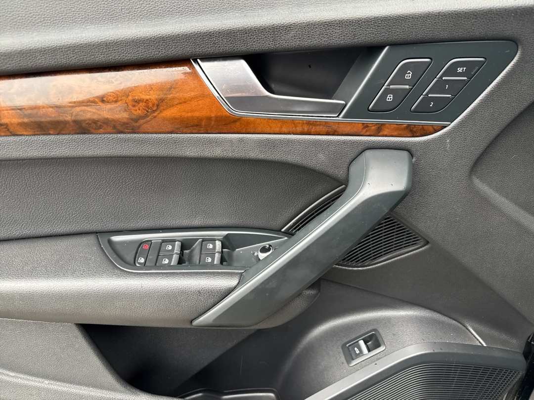 2018 Audi Q5 2.0T Premium Plus - Image 10