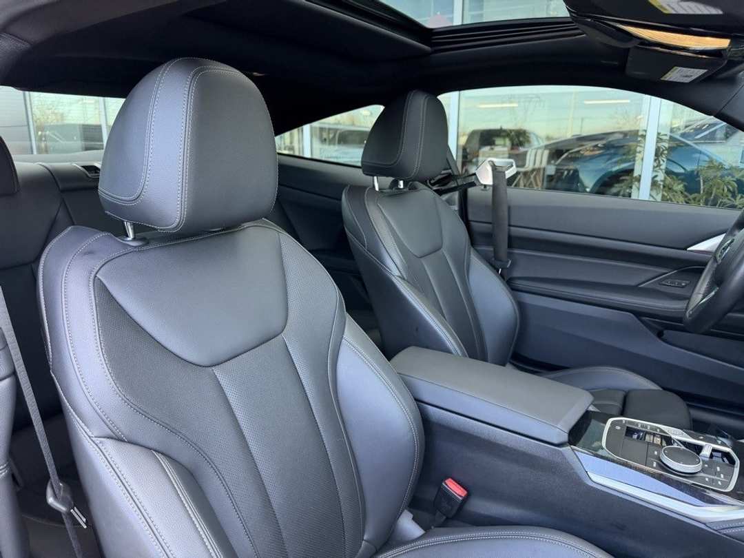 2024 BMW 4 Series M440i xDrive - Image 32