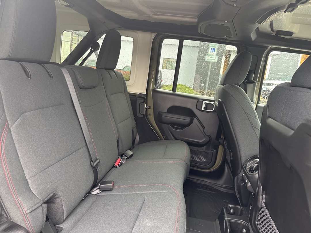 2026 Jeep Wrangler Rubicon - Image 28