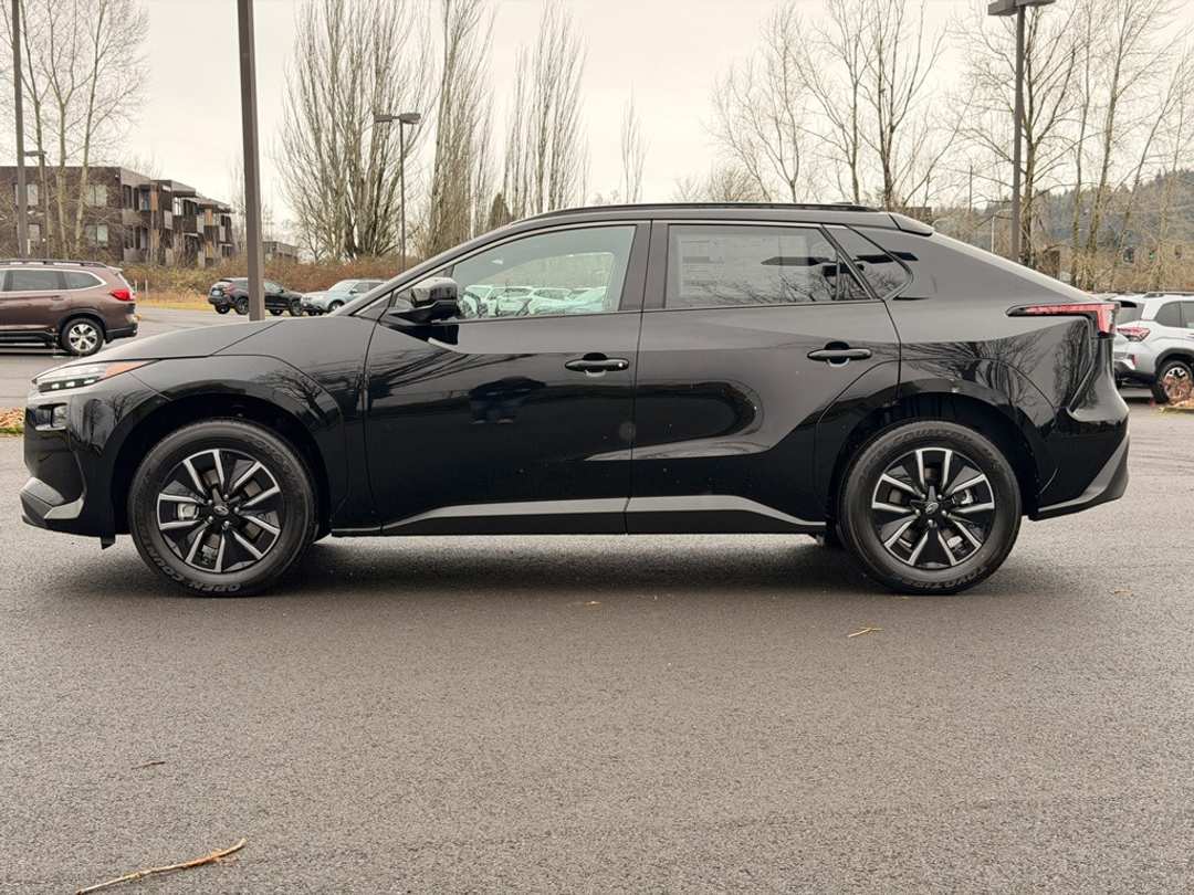 2026 Subaru Solterra Premium - Image 4