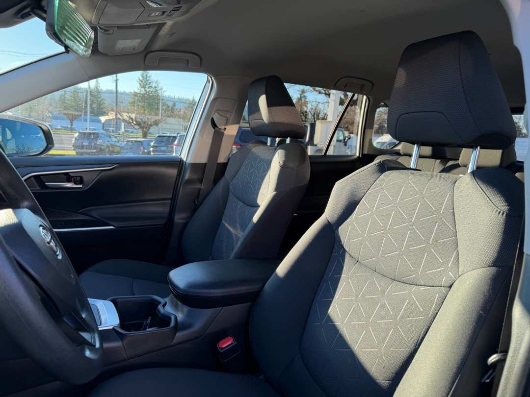 2023 Toyota Rav4 Woodland Edition - Image 14