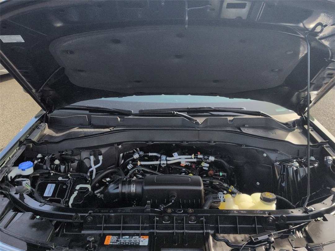 2023 Ford Explorer XLT - Image 29