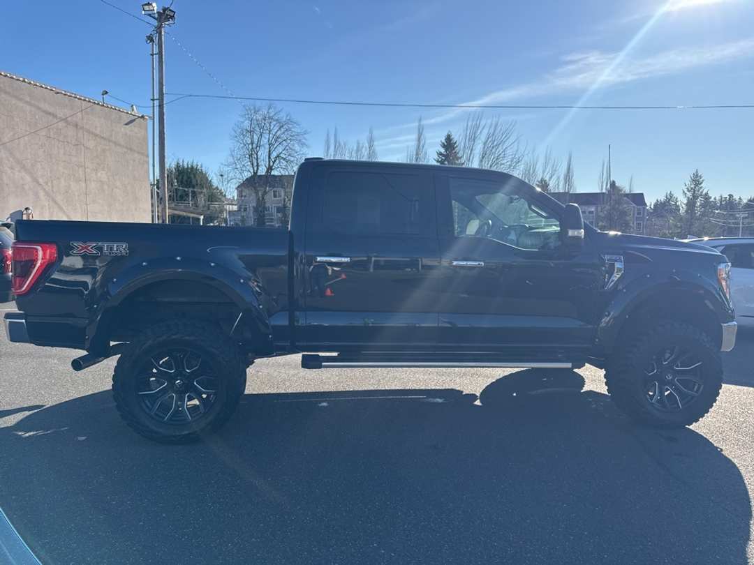 2022 Ford F-150 XLT - Image 8