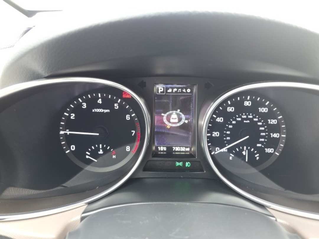 2017 Hyundai Santa Fe SE Ultimate - Image 12