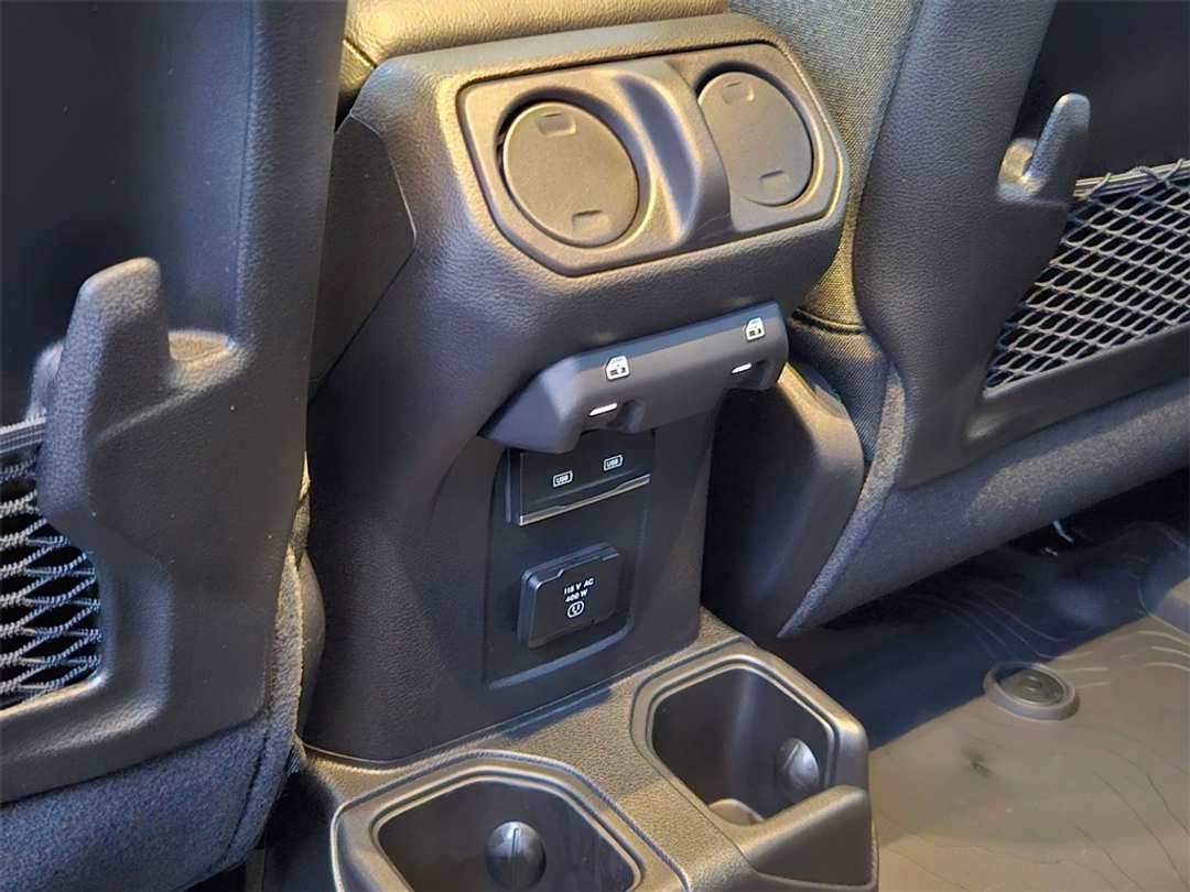 2026 Jeep Gladiator Rubicon - Image 29