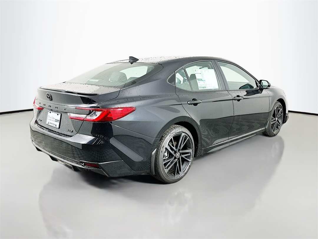 2026 Toyota Camry XSE - Image 7
