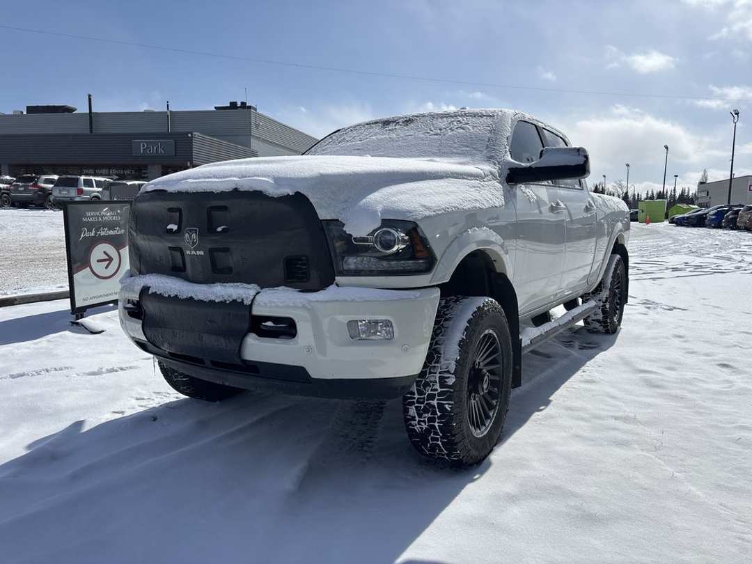 2017 Ram 3500 LARAMIE - Image 2